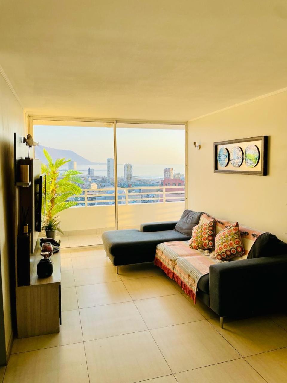 Departamento Con Espectacular Ubicacion, Vista Al Mar Y Panoramica A Todo Apartamento Iquique